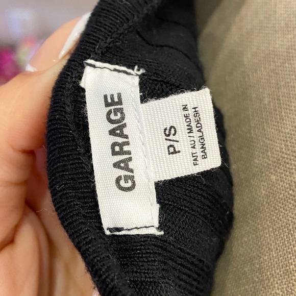 Hook front tshirt - Picture 4 of 4